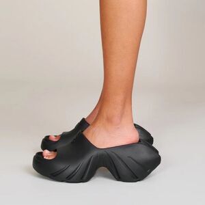 NWOT SMFK FUTURE MIRAGE Chunky Platform Sandals - New $205.00